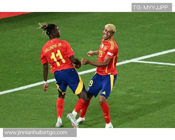 伊布称赞大罗马拉多纳梅西为历史前三但今年更倾向于亚马尔获金球奖 伊布称赞大罗马拉多纳梅西为历史前三但今年更倾向于亚马尔获金球奖