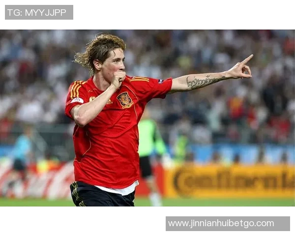 萨乌尔带领球队夺得南美解放者杯冠军成为西班牙球员第三人